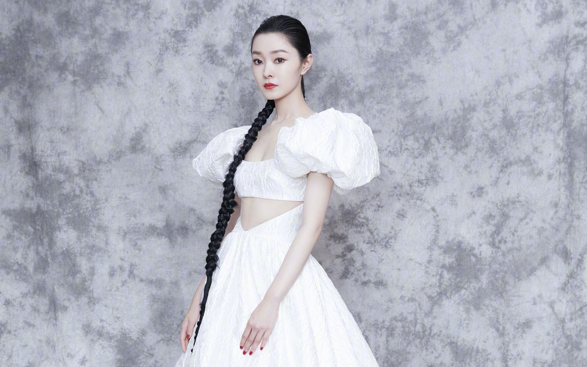 连续换胎：巧妙战术获胜关键，一次更换两条轮胎可以吗