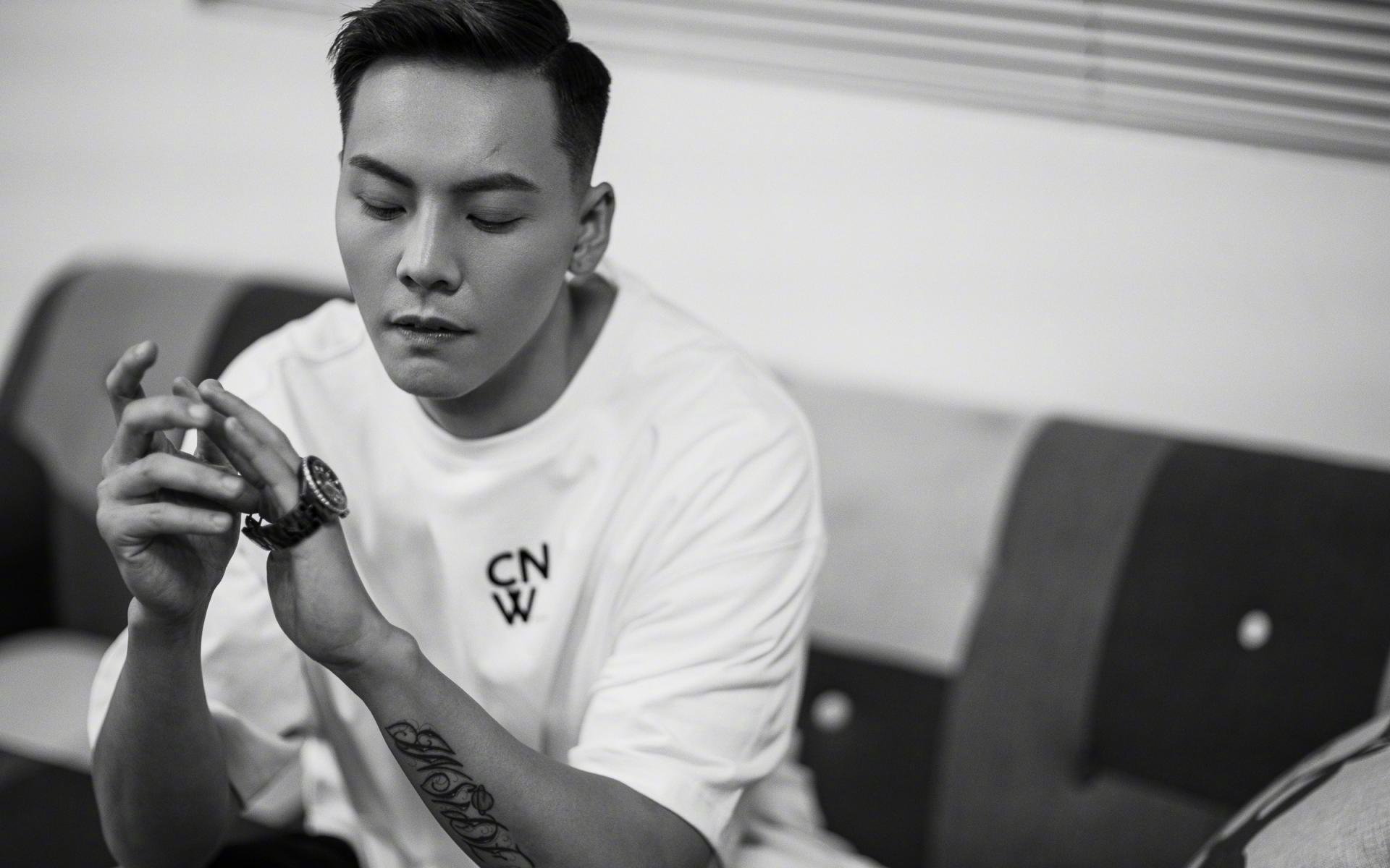 替补上场对战术板灵活度贡献是否被低估，替补队员在每局比赛中的上场机会